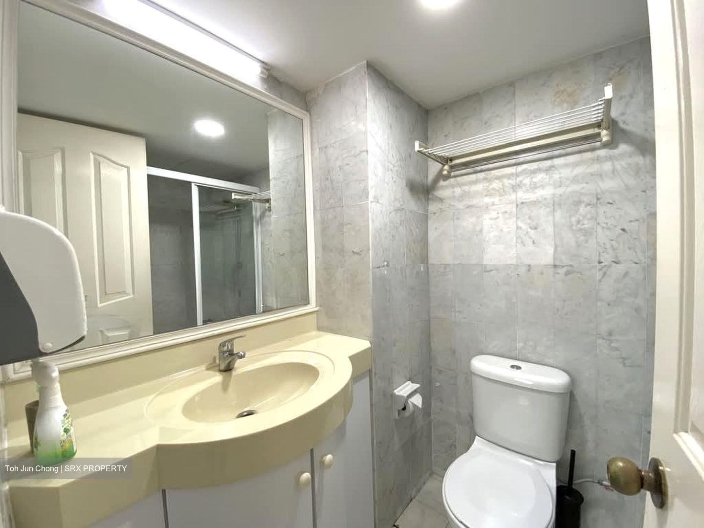 International Plaza (D2), Apartment #584937671